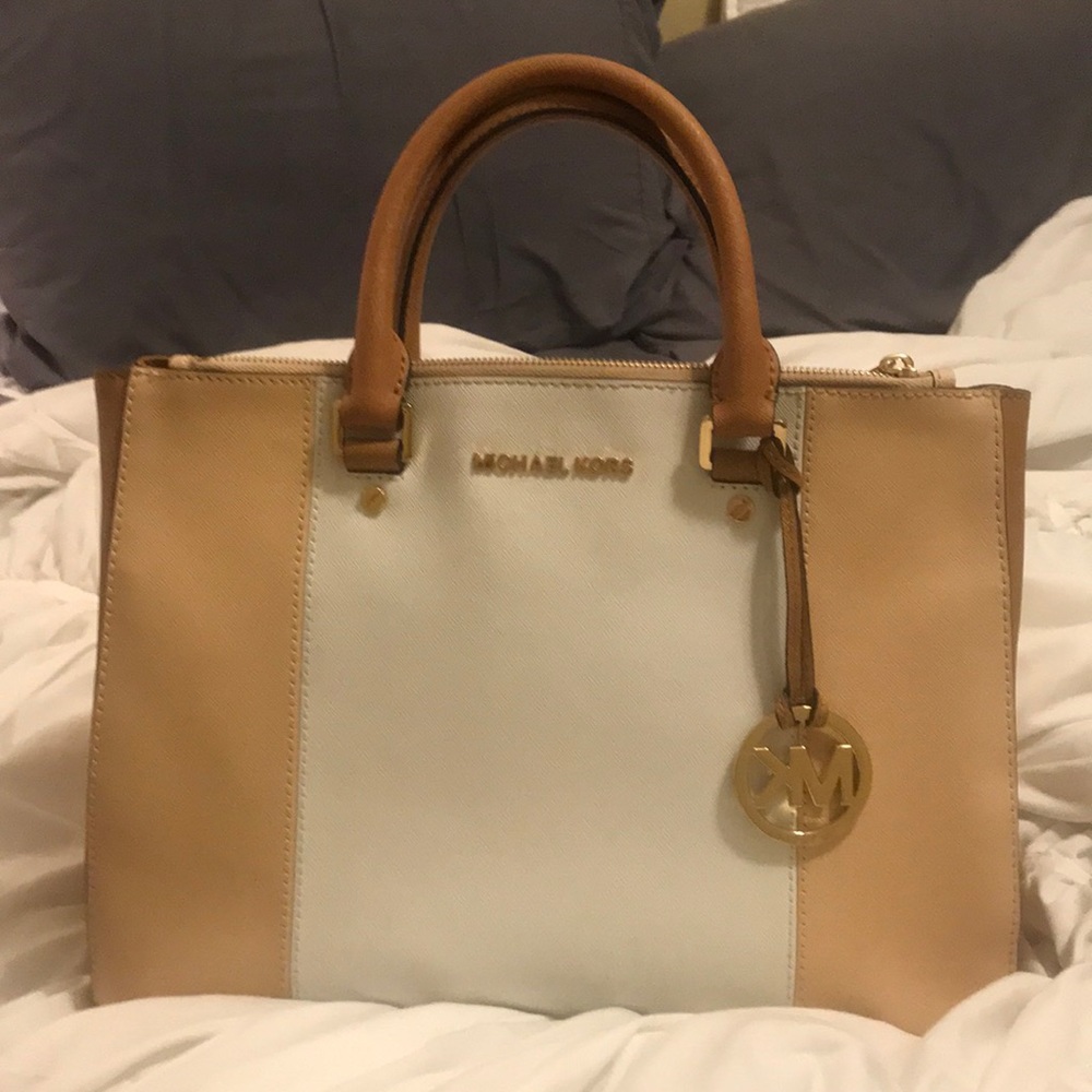 Michael Kors purse